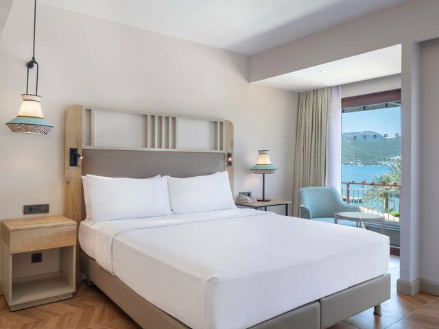 фото отеля DoubleTree By Hilton Bodrum Isil Club Resort (ex. Coralia Club Milta) изображение №125