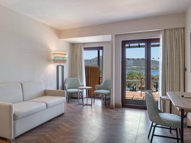 фото DoubleTree By Hilton Bodrum Isil Club Resort (ex. Coralia Club Milta) изображение №122