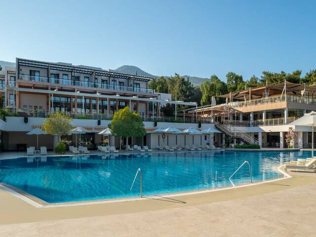 фото отеля DoubleTree By Hilton Bodrum Isil Club Resort (ex. Coralia Club Milta) изображение №109