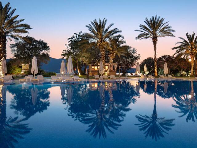 фото DoubleTree By Hilton Bodrum Isil Club Resort (ex. Coralia Club Milta) изображение №106