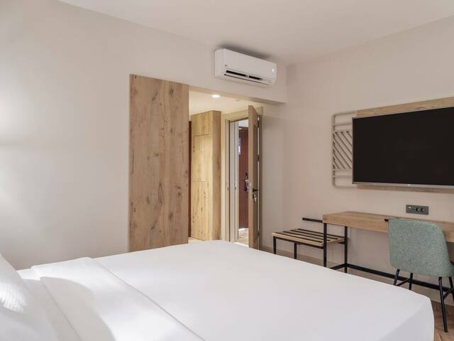 фото DoubleTree By Hilton Bodrum Isil Club Resort (ex. Coralia Club Milta) изображение №94