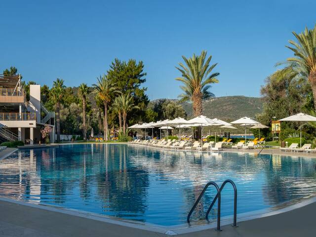 фотографии отеля DoubleTree By Hilton Bodrum Isil Club Resort (ex. Coralia Club Milta) изображение №91