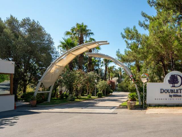 фото отеля DoubleTree By Hilton Bodrum Isil Club Resort (ex. Coralia Club Milta) изображение №73