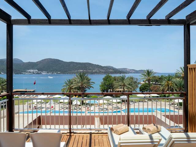 фото отеля DoubleTree By Hilton Bodrum Isil Club Resort (ex. Coralia Club Milta) изображение №69