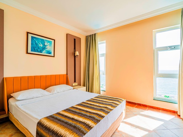 фото Prestige Alanya (ex. Euphoria Comfort Beach Alanya; Loxia Comfort Beach Alanya; Happy Elegant) изображение №14