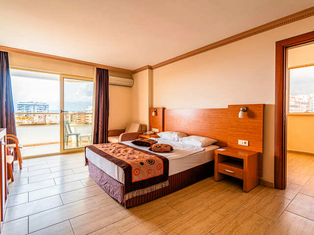 фото отеля Prestige Alanya (ex. Euphoria Comfort Beach Alanya; Loxia Comfort Beach Alanya; Happy Elegant) изображение №13