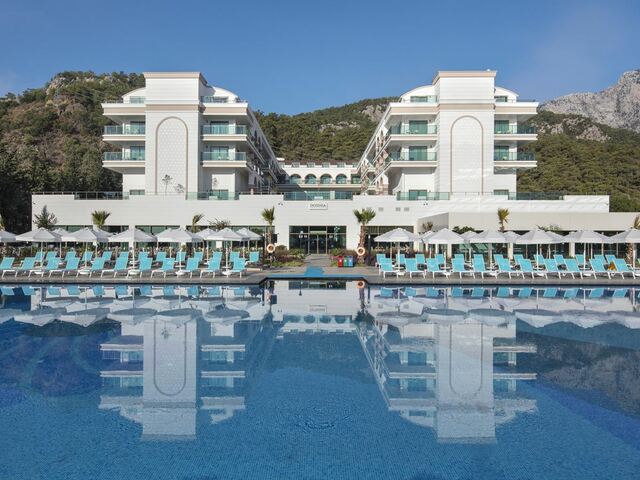 Dosinia Luxury Resort