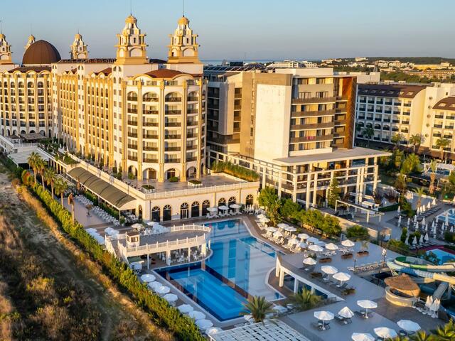 фото отеля J'adore Deluxe Hotel & Spa изображение №1