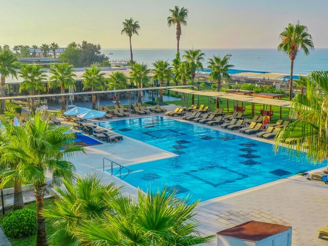 фото Crystal Boutique Beach Resort изображение №2