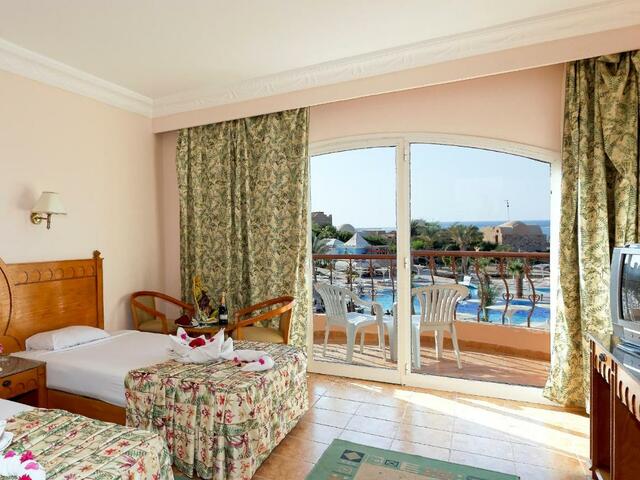 фото отеля Pensee Royal Garden (ex. The Three Corners Pensee Beach Resort) изображение №17