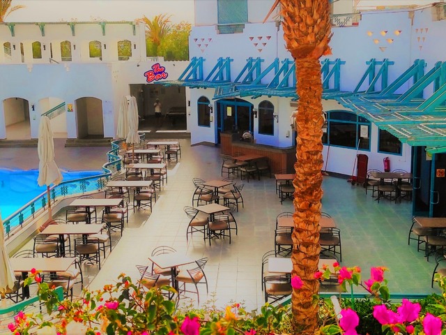 фото Falcon Hills изображение №30