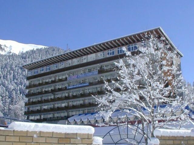 Горящие туры в Карачаево-Черкессия: Домбай, Россия