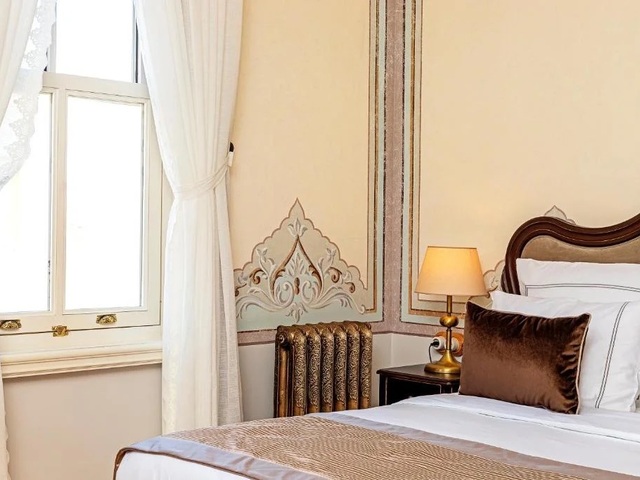 фото Meroddi Barnathan изображение №6