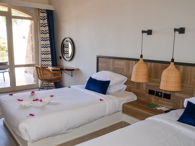 фотографии отеля Pensee Royal Garden (ex. The Three Corners Pensee Beach Resort) изображение №3