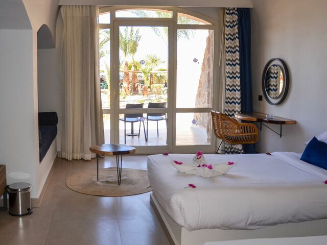 фото Pensee Royal Garden (ex. The Three Corners Pensee Beach Resort) изображение №2