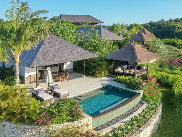 http://Raffles%20Bali