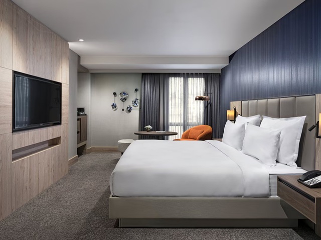 фото Crowne Plaza Istanbul Ortakoy Bosphorus, An IHG Hotel изображение №18