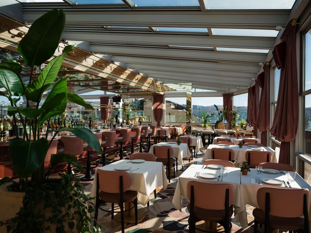 фотографии отеля Crowne Plaza Istanbul Ortakoy Bosphorus, An IHG Hotel изображение №11