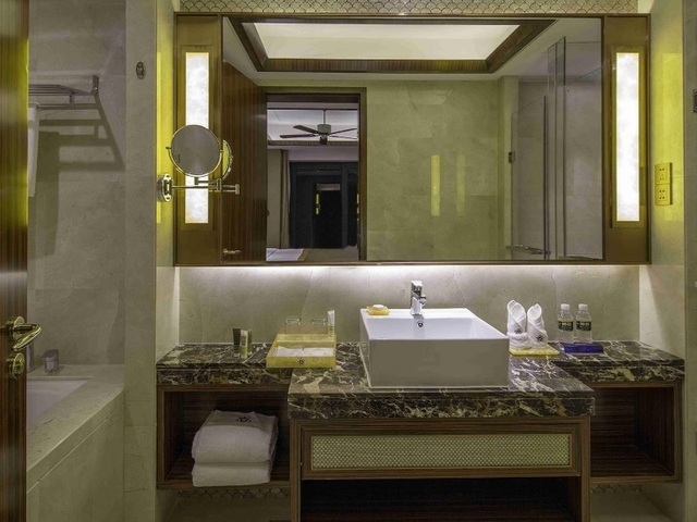 фотографии отеля Jinghai Hotel Resort изображение №23