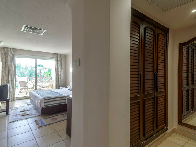 фото Coral Beach (ex. Coral Beach Rotana Resort) изображение №66