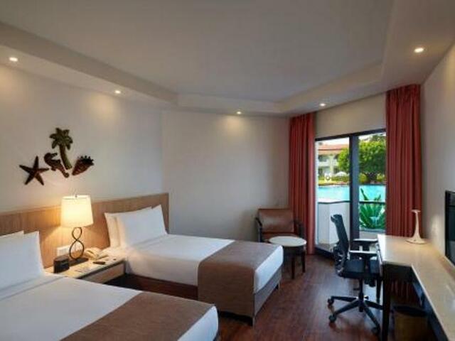 фото отеля Holiday Inn Resort изображение №5