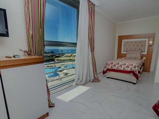 фото Hedef Beach Resort & Spa изображение №14