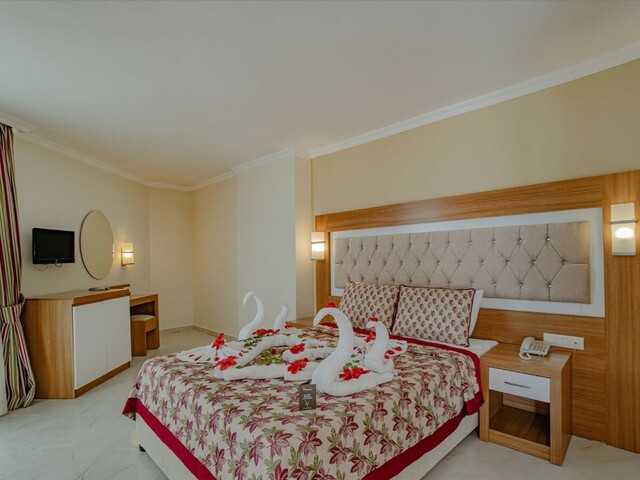фотографии отеля Hedef Beach Resort & Spa изображение №15
