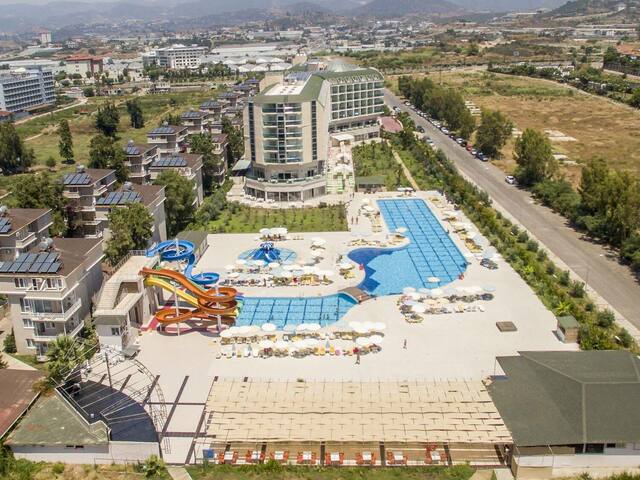 фото Hedef Beach Resort & Spa изображение №2