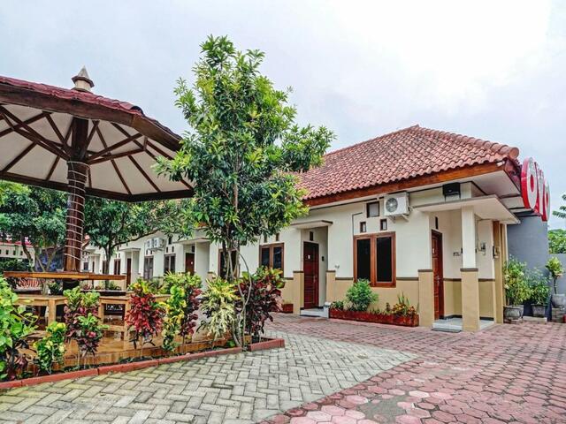 фотографии отеля Super OYO 2835 Sakinah Family Residence изображение №15