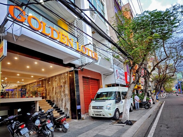 фото отеля Golden Lotus изображение №1