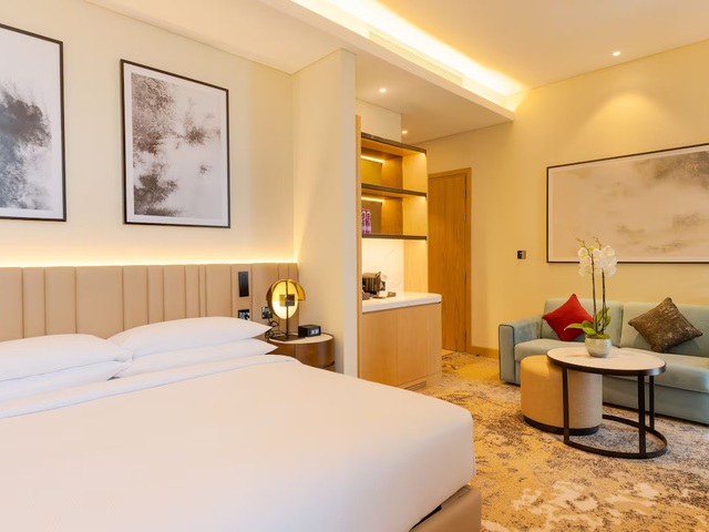 фото Embassy Suites By Hilton Doha Old Town изображение №2