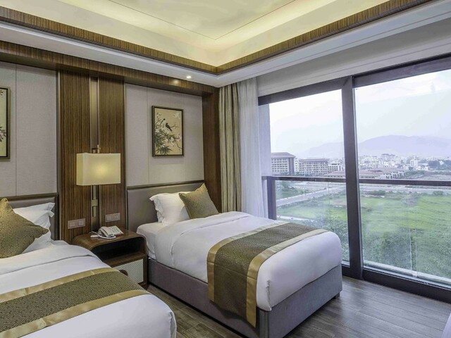 фотографии отеля Jinghai Hotel Resort изображение №15