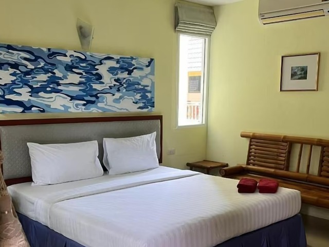 фотографии отеля Kata Merit Hill Bungalow изображение №7