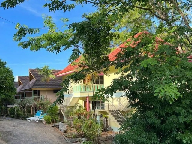 фотографии отеля Kata Merit Hill Bungalow изображение №3