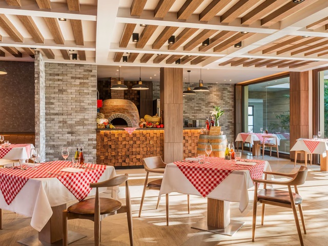 фотографии Le Meridien Khao Lak Resort And Spa (ex. Bangsak Merlin Resort) изображение №76