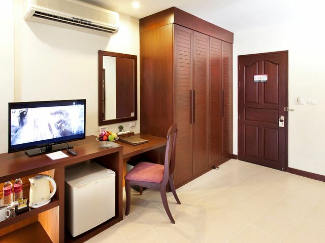 фото отеля Arinara Bangtao Beach Resort (ех. Dalar Resort BangTao Beach) изображение №61