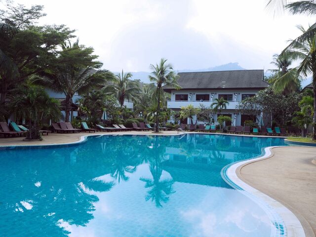 фото отеля First Bungalow Beach Resort изображение №13