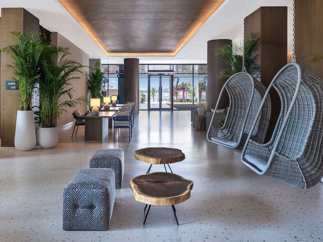 фото Radisson Beach Resort Palm Jumeirah изображение №6