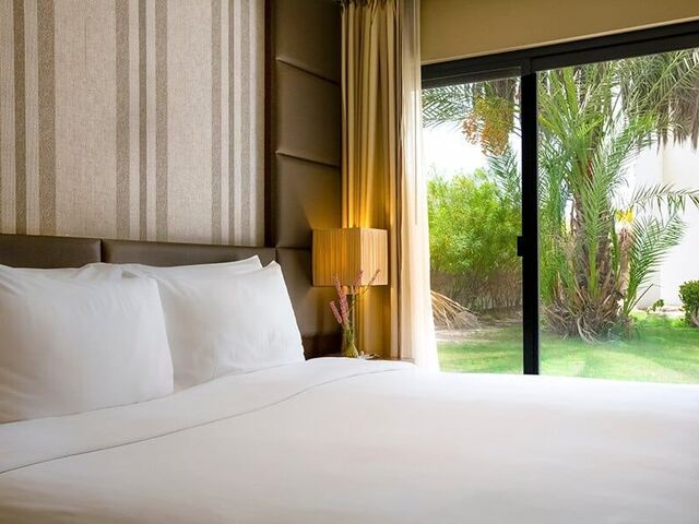 фотографии Dubai Marine Beach Resort & Spa изображение №12