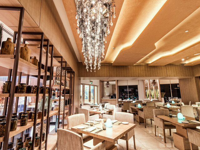 фото отеля Al Habtoor Grand Resort, Autograph Collection (ex. Habtoor Grand Resort & Spa) изображение №37