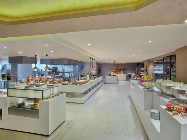 фотографии отеля Al Habtoor Grand Resort, Autograph Collection (ex. Habtoor Grand Resort & Spa) изображение №11