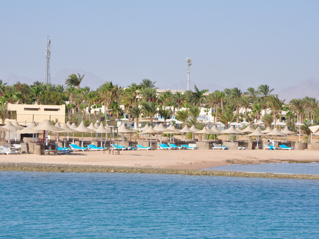 фото отеля Coral Beach (ex. Coral Beach Rotana Resort) изображение №1