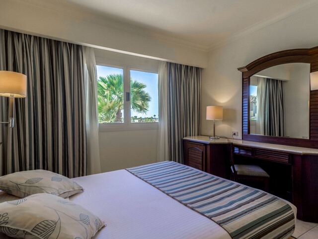 фотографии отеля Coral Beach (ex. Coral Beach Rotana Resort) изображение №43