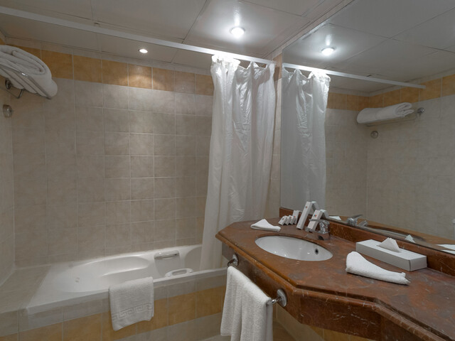 фото отеля Coral Beach (ex. Coral Beach Rotana Resort) изображение №41