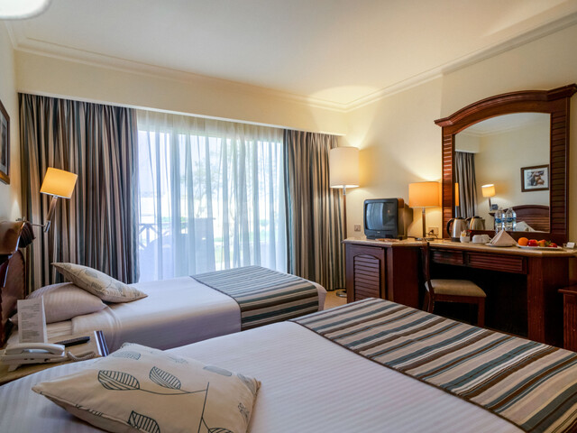 фото отеля Coral Beach (ex. Coral Beach Rotana Resort) изображение №37