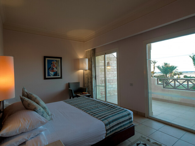 фото отеля Coral Beach (ex. Coral Beach Rotana Resort) изображение №21