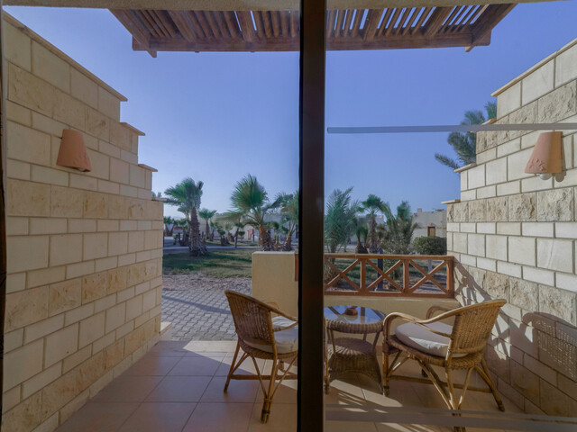 фото отеля Coral Beach (ex. Coral Beach Rotana Resort) изображение №17