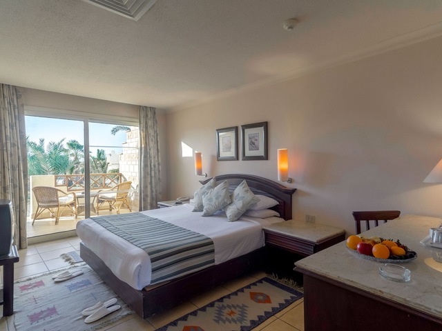 фото отеля Coral Beach (ex. Coral Beach Rotana Resort) изображение №13