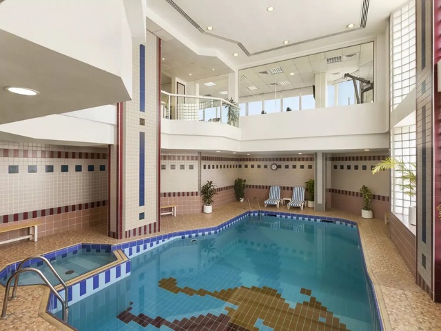 фотографии Ramada by Wyndham Beach Ajman (ex. Landmark Suites Ajman; Coral Suites; Safir Dana Beach Resort) изображение №20