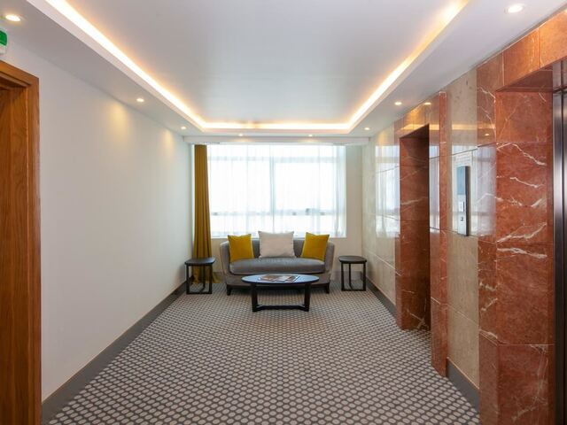 фото отеля Ramada by Wyndham Beach Ajman (ex. Landmark Suites Ajman; Coral Suites; Safir Dana Beach Resort) изображение №9